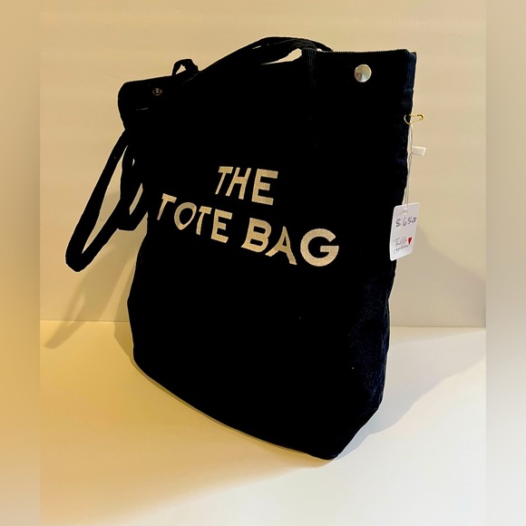 Handbags - NWT Large Capacity Stylish Tote Bag